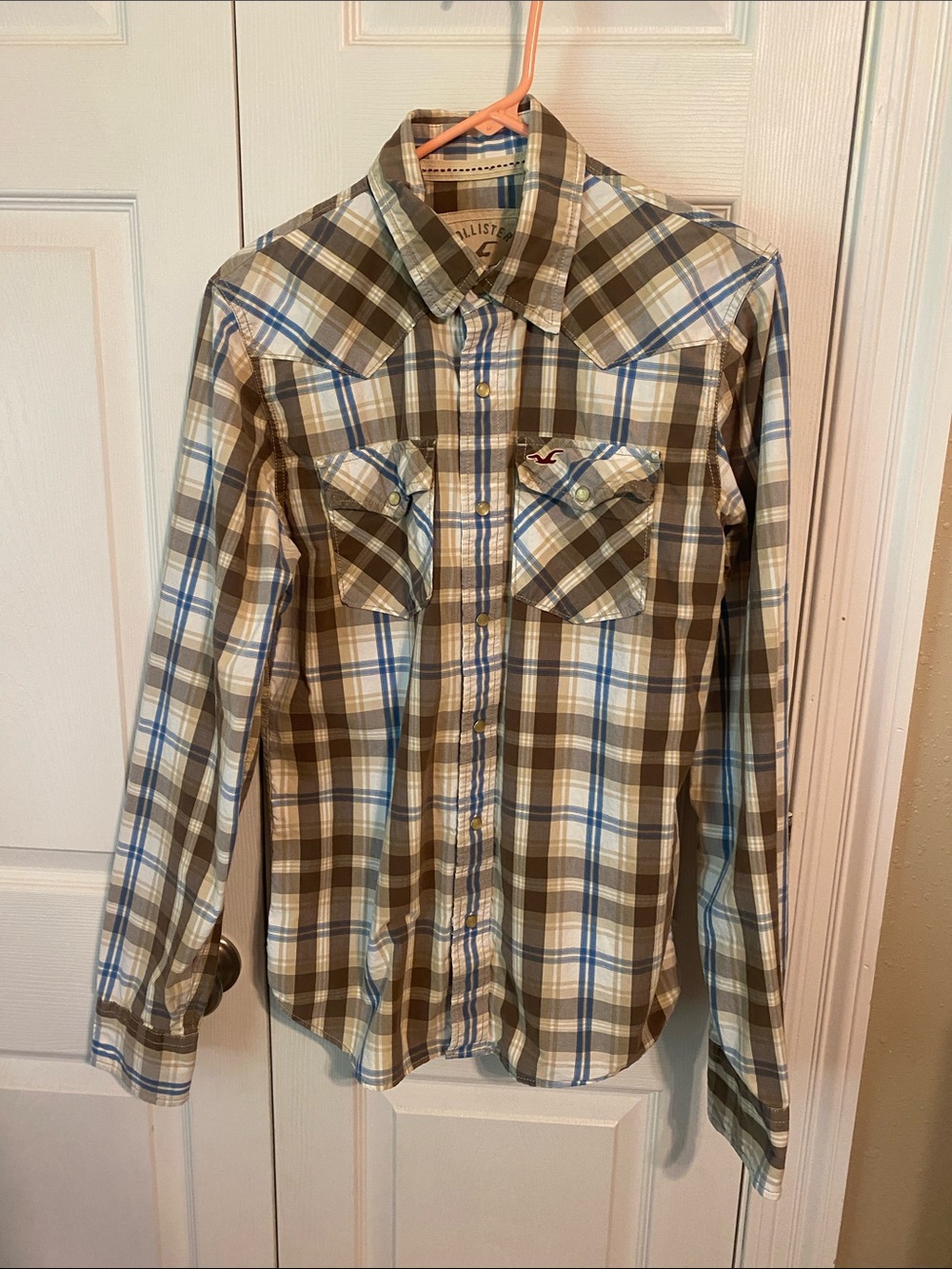 Hollister Men's Plaid Button-Down Shirt in Brown, Blue & Cream